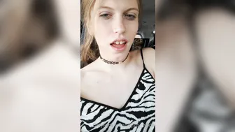 Izzy Wilde  Vagina large