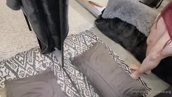 sheisatang gently fucks pussy