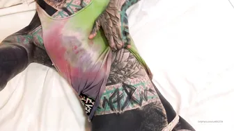 anuskatzz cute babe rides a sex toy