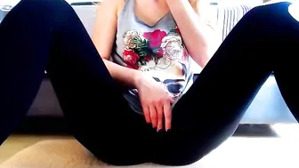 nikki0393 Beautiful bitch is banging with sex machine