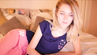 kirsten_xxx Impressive curvy furiously masturbating vagina