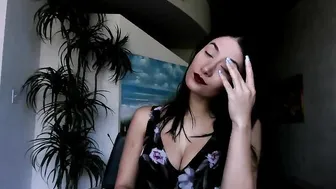 aliautumn Mature babe fucks both holes