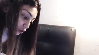 sexysalopesuce Sweet little thing wags elastic booty