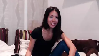 vanesahorn Cute wench pulls vagina with phallus