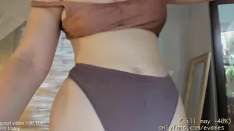 mesmerizeeva charming swiver touches pussy dildo