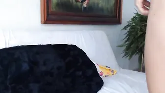 marysuz shy slut with a nice ass fucks pussy