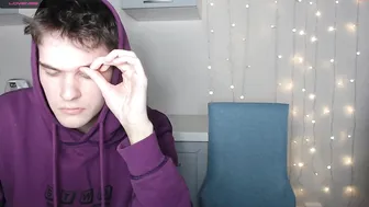 lilkrystal crazy lady fondles her cunt in panties