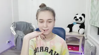 littlebabu01 elegant slut takes off her underwear