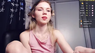 lessysweety busty courage is naughty with girlfriends