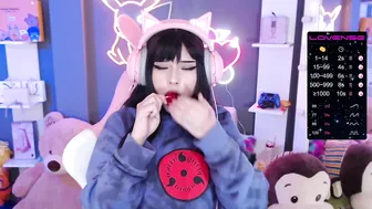 soon_lee flirtatious passion masturbates both holes