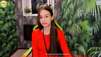 shy__mia young stallion fingering dildo