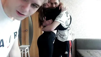 rasta_street_couples slut caresses his cap