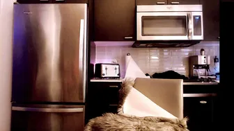 persianangel Olesya in a chair demonstrates a rich pussy masturbation