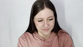 anny0201 busty bitch jumps on phallus