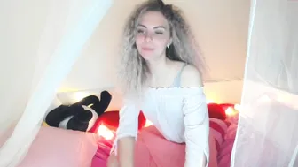 shy_nancy lustful skin jerks off shaved cunt