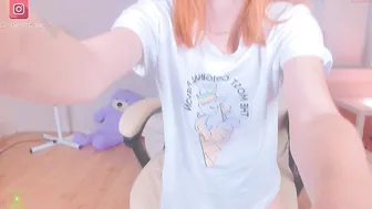 gingercuttie Dark haired curva