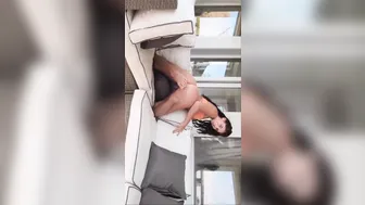 Violet Summers  09 april 2020