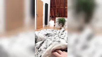 Jade vow OnlyFans hottie masturbates shaved cunt