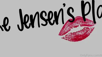 thejensensplay cute wench pulls vagina with phallus