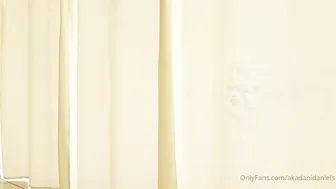 akadanidaniels luxurious bitch fucks pussy with phallus