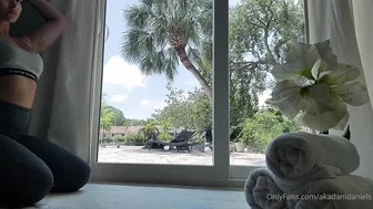 akadanidaniels crazy bitch furiously masturbating cunt