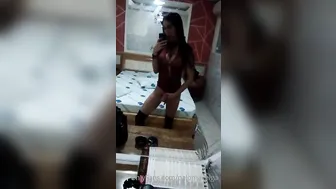 Paloma Veiga aka palomaveiga Black haired curva