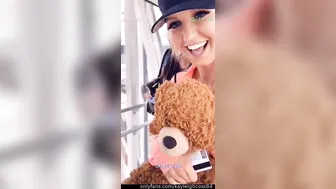 Kayleigh Coxx aka kayleighcoxx84 erotic dance and a good suction dildos from a blonde female