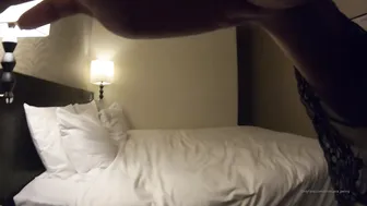 Anastasia Penny full skin pulls the cap with a phallus