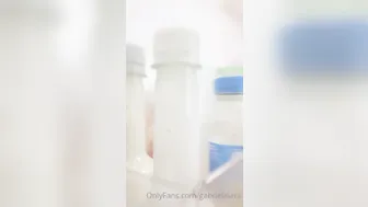 Lara Gabi aka gabrielalara erotic gymnast effectively changes poses