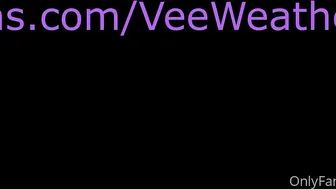 Violet Weatherbee Luxurious curva