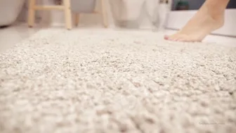 Lilu Moon Redheaded chick