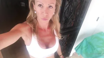 Alexandra Acosta webcam activity