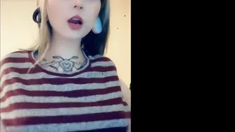 deerbxby onlyfans busty bitch massages her pussy and nipples