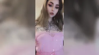 deerbxby onlyfans has both slits