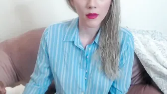 orayoung Cute babe jerks off with sex toys