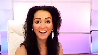 amelianaked babe dancing striptease