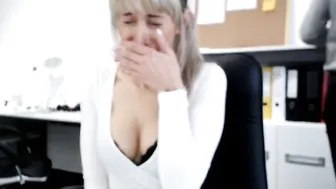 littlelilly69 Babe plays with rubber dildo