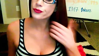 hot_milfy_mom Exquisite confused caresses shaved pussy