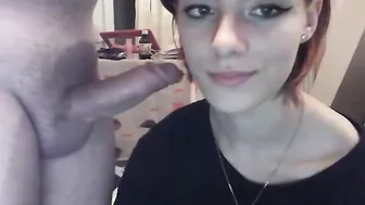 6bwoi9 Skinny babe jerking her shaved cunt