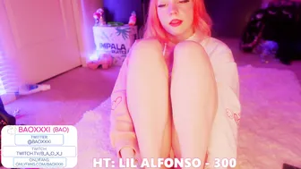 baoxxxi gracious chica shows gorgeous body