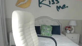 erika__fox Busty doll