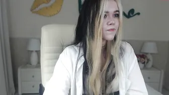 erika__fox lustful mare rides a dildo