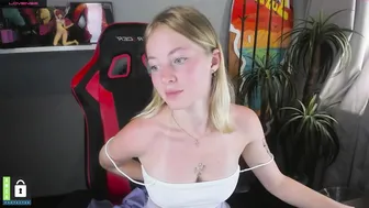 elisa_piere hot bitches shine small tits on camera