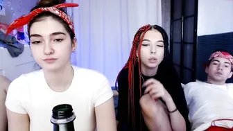 bed_of_love hot bitches jerking off cunt