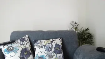 analiia_cox busty young lady fucks her cunt