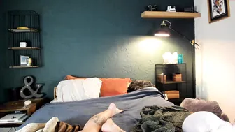 alittlepeach luxurious slut fucks shaved cunt