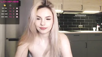 super_woo juicy pussy fucks vaginal opening