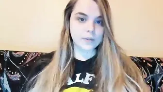 pavlovswhore busty chick talks in french