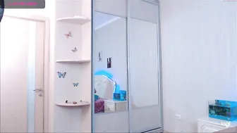 meow_kiki impressive babe fucks anus