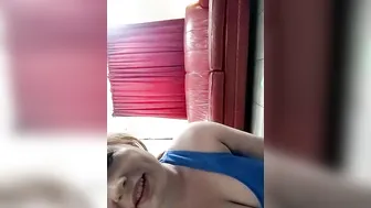 summerhart crazy woman masturbating cunt with hand